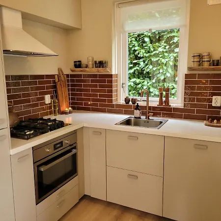 Bohemian Wellness Met Hottub & Sauna Ewijk