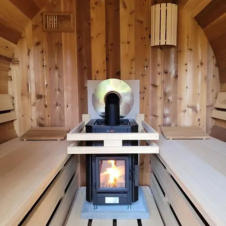 Bohemian Wellness Met Hottub & Sauna