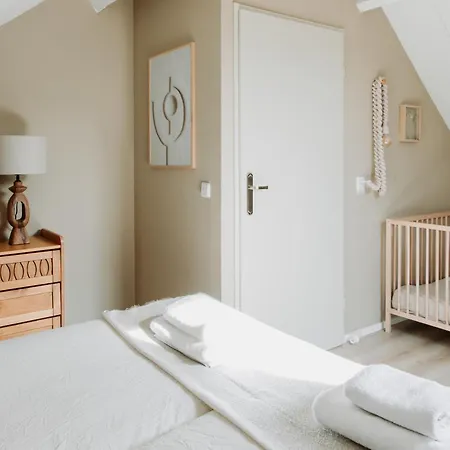 Bohemian Wellness Met Hottub & Sauna Ferienhaus *