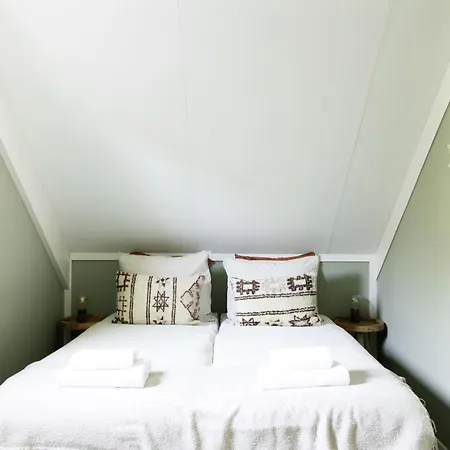 Bohemian Wellness Met Hottub & Sauna Ferienhaus *