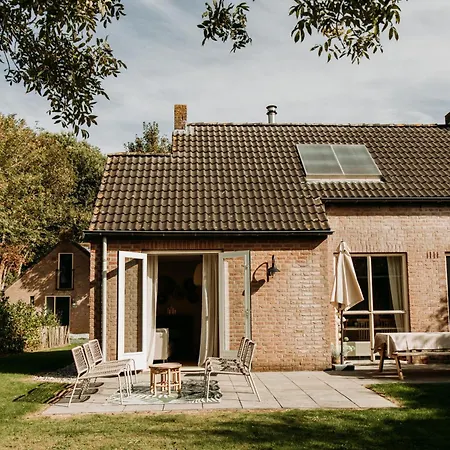 Bohemian Wellness Met Hottub & Sauna * Ewijk