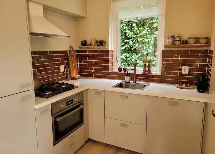 Bohemian Wellness Met Hottub & Sauna Ewijk