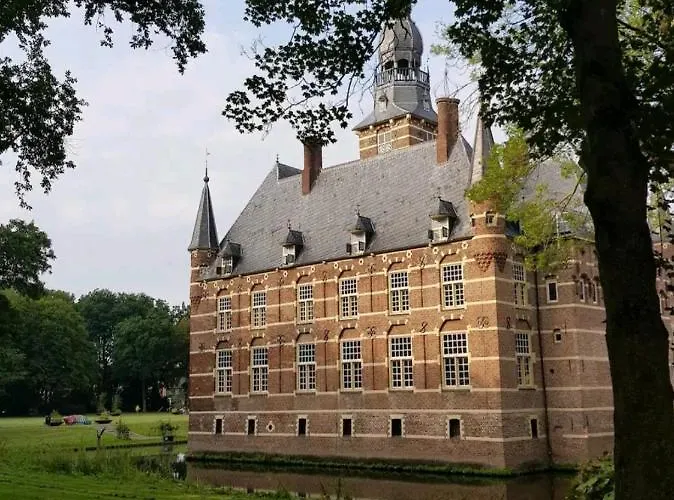 Bohemian Wellness Met Hottub & Sauna Ewijk