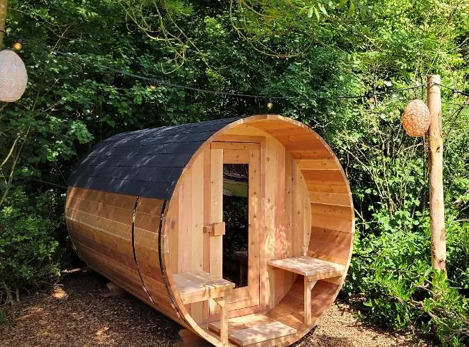 Bohemian Wellness Met Hottub & Sauna * Ewijk