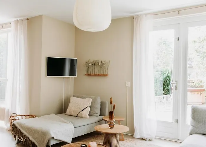 Bohemian Wellness Met Hottub & Sauna Сasa de vacaciones Ewijk