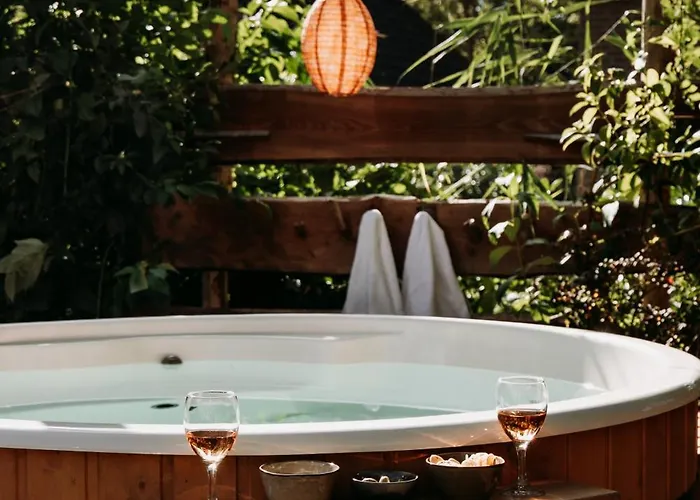Bohemian Wellness Met Hottub & Sauna Сasa de vacaciones