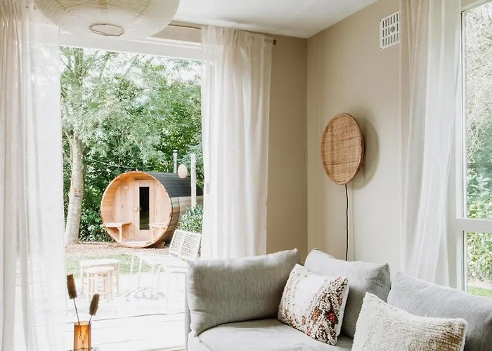 Bohemian Wellness Met Hottub & Sauna *