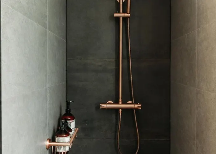 Bohemian Wellness Met Hottub & Sauna Ewijk