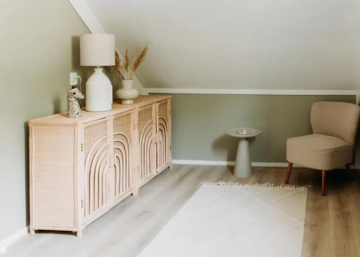 Bohemian Wellness Met Hottub & Sauna * Ewijk