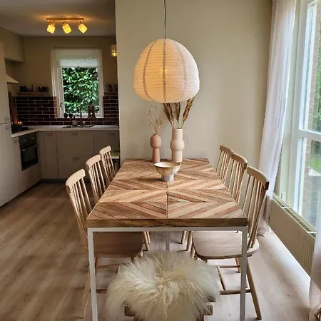 Holiday home Bohemian Wellness Met Hottub & Sauna Ewijk