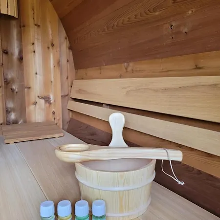 Bohemian Wellness Met Hottub & Sauna Holiday home *