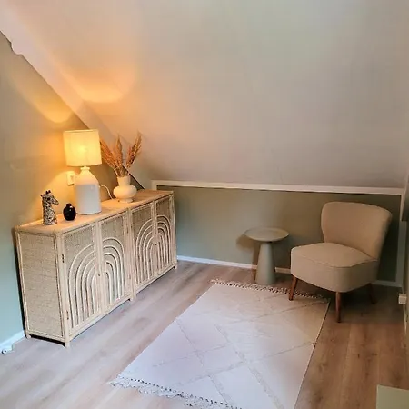 Holiday home Bohemian Wellness Met Hottub & Sauna *
