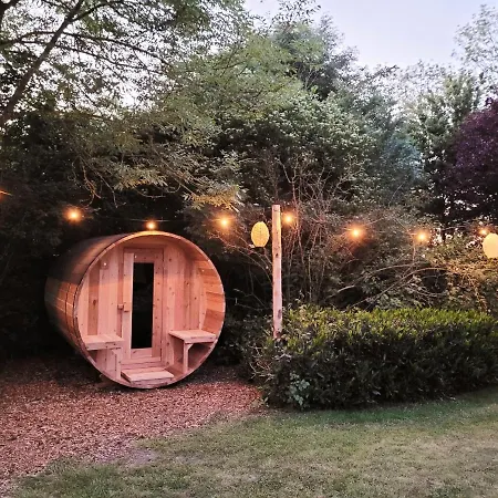 Bohemian Wellness Met Hottub & Sauna Holiday home Ewijk
